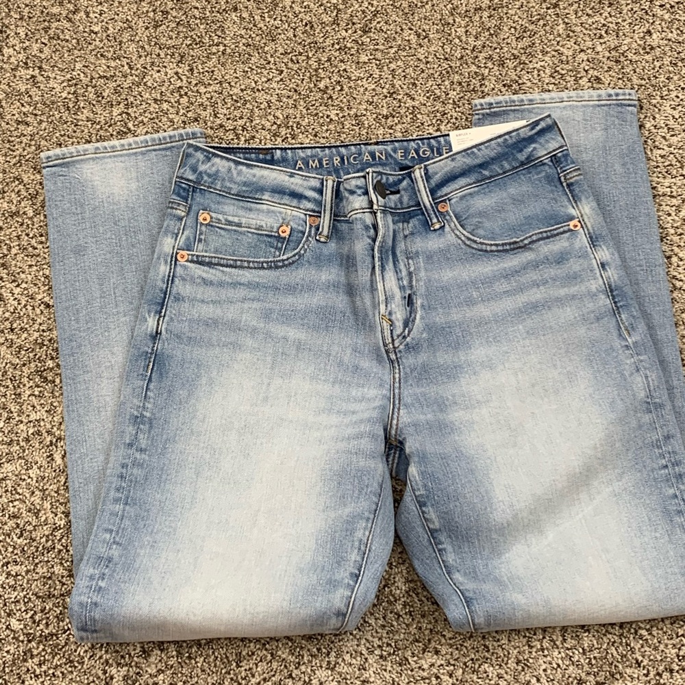 Mens American Eagle size 29/30 athletic fit jean.